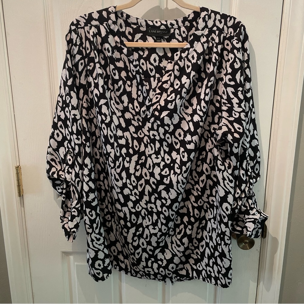 Lane Bryant Animal Print Blouse Roll Tab Open Panel Back Size 14/16